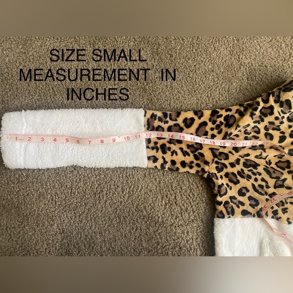 🔹WOMEN’S LEOPARD PRINT HALF ZIP PULLOVER SHERPA (super soft) SWEATSHIRT - Picture 7 of 10